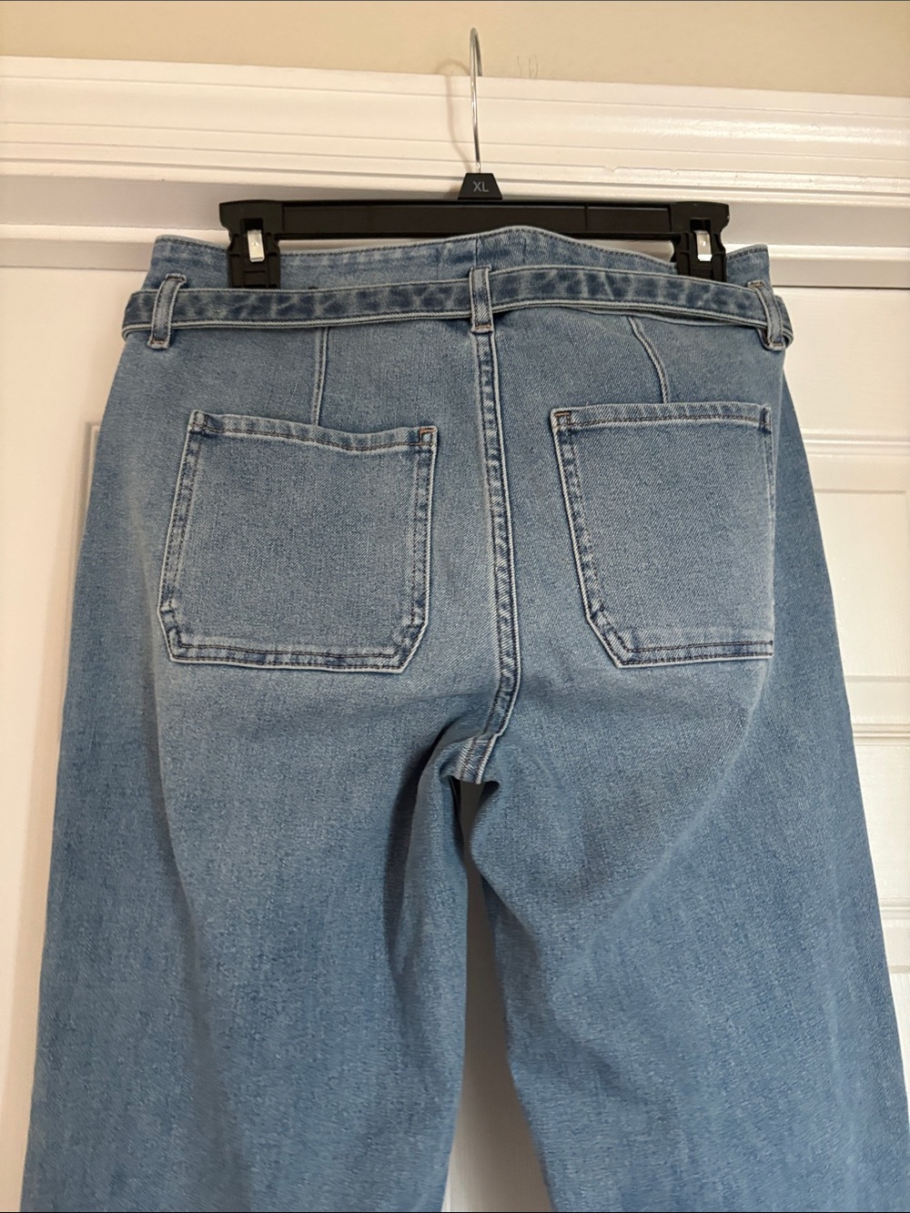 Light Blue Straight-Leg Women's Jeans with Matching Belt - Picture 6 of 7